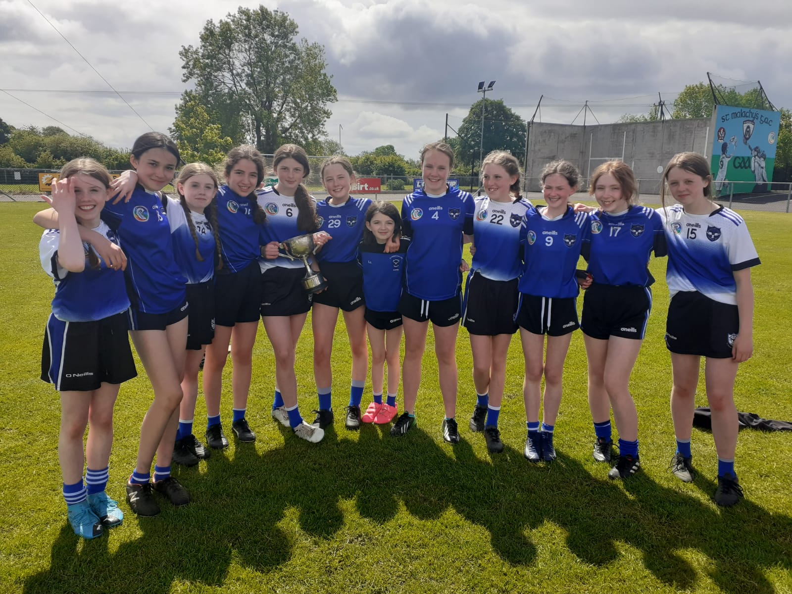 Year 8 St Pat's Ulster camogie glen girls with cup